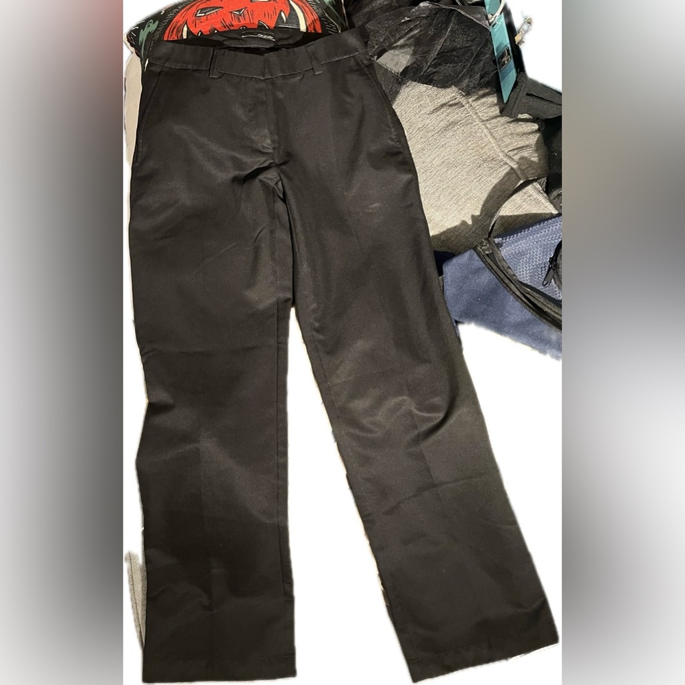 Black Pants with Durable Fabric and Sleek Fit